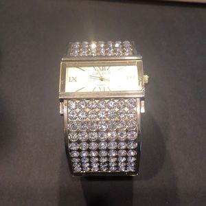 Gruen dressy crystal watch !